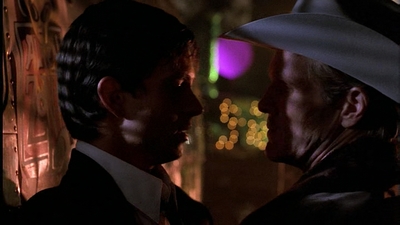 ROSWELL_-_E1X01_PILOT_666.jpg