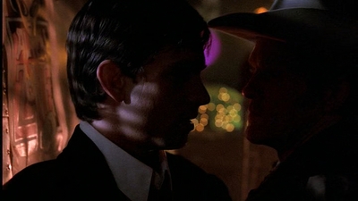 ROSWELL_-_E1X01_PILOT_667.jpg