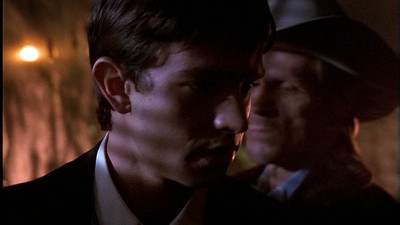 ROSWELL_-_E1X01_PILOT_670.jpg
