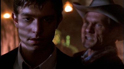 ROSWELL_-_E1X01_PILOT_701.jpg