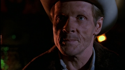 ROSWELL_-_E1X01_PILOT_713.jpg