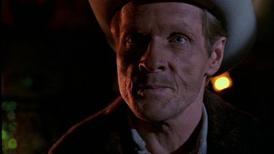 ROSWELL_-_E1X01_PILOT_714.jpg