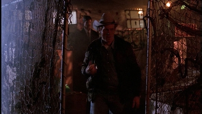 ROSWELL_-_E1X01_PILOT_719.jpg