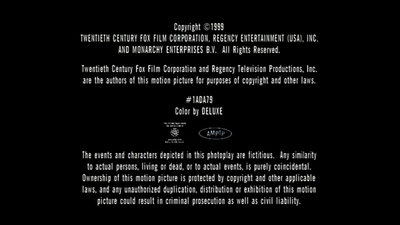 ROSWELL_-_E1X01_PILOT_721.jpg