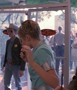 ROSWELL_-_E1X01_PILOT_008.jpg