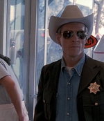 ROSWELL_-_E1X01_PILOT_011.jpg