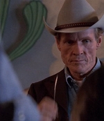 ROSWELL_-_E1X01_PILOT_016.jpg