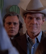 ROSWELL_-_E1X01_PILOT_021.jpg
