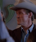 ROSWELL_-_E1X01_PILOT_023.jpg