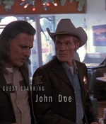 ROSWELL_-_E1X01_PILOT_025.jpg