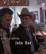 ROSWELL_-_E1X01_PILOT_026.jpg