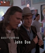 ROSWELL_-_E1X01_PILOT_028.jpg