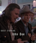 ROSWELL_-_E1X01_PILOT_029.jpg