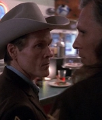 ROSWELL_-_E1X01_PILOT_032.jpg
