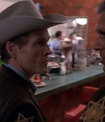ROSWELL_-_E1X01_PILOT_033.jpg