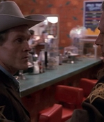 ROSWELL_-_E1X01_PILOT_034.jpg