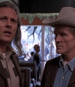 ROSWELL_-_E1X01_PILOT_037.jpg