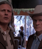 ROSWELL_-_E1X01_PILOT_042.jpg
