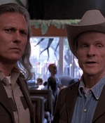 ROSWELL_-_E1X01_PILOT_050.jpg