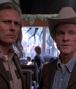 ROSWELL_-_E1X01_PILOT_051.jpg
