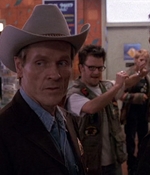 ROSWELL_-_E1X01_PILOT_064.jpg