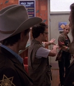 ROSWELL_-_E1X01_PILOT_067.jpg
