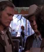 ROSWELL_-_E1X01_PILOT_090.jpg