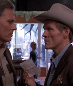 ROSWELL_-_E1X01_PILOT_100.jpg