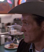 ROSWELL_-_E1X01_PILOT_107.jpg