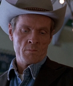 ROSWELL_-_E1X01_PILOT_114.jpg