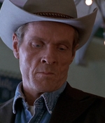 ROSWELL_-_E1X01_PILOT_115.jpg