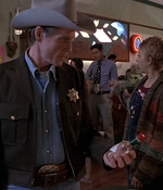 ROSWELL_-_E1X01_PILOT_119.jpg