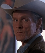 ROSWELL_-_E1X01_PILOT_125.jpg