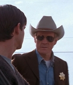 ROSWELL_-_E1X01_PILOT_139.jpg