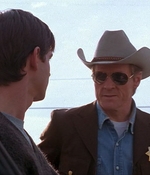 ROSWELL_-_E1X01_PILOT_140.jpg