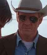 ROSWELL_-_E1X01_PILOT_144.jpg