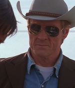 ROSWELL_-_E1X01_PILOT_145.jpg