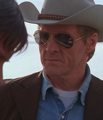 ROSWELL_-_E1X01_PILOT_147.jpg