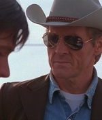 ROSWELL_-_E1X01_PILOT_148.jpg