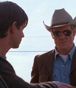 ROSWELL_-_E1X01_PILOT_151.jpg