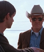 ROSWELL_-_E1X01_PILOT_152.jpg