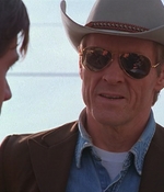 ROSWELL_-_E1X01_PILOT_163.jpg