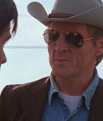 ROSWELL_-_E1X01_PILOT_165.jpg