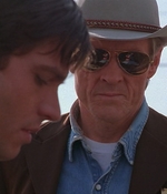 ROSWELL_-_E1X01_PILOT_176.jpg
