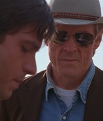ROSWELL_-_E1X01_PILOT_177.jpg