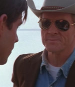 ROSWELL_-_E1X01_PILOT_186.jpg