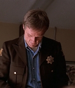 ROSWELL_-_E1X01_PILOT_200.jpg