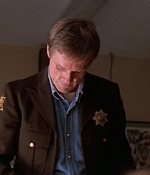 ROSWELL_-_E1X01_PILOT_201.jpg