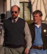 ROSWELL_-_E1X01_PILOT_345.jpg