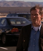 ROSWELL_-_E1X01_PILOT_358.jpg